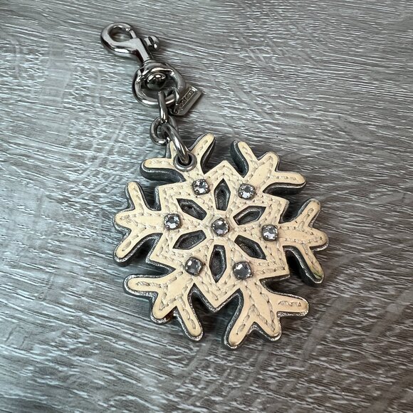 Coach Vintage Gem Snowflake Bag Charm Keychain hangtag - Picture 1 of 5